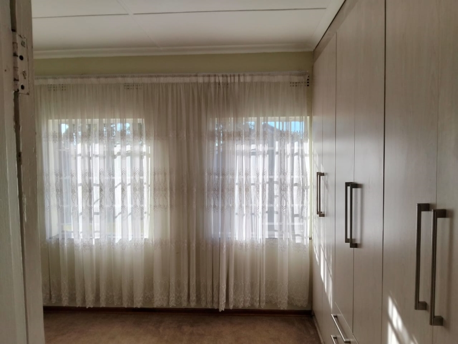 To Let 5 Bedroom Property for Rent in Fort Gale Eastern Cape